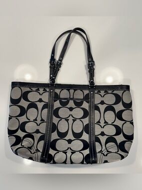(NWOT) Coach Signature Pattern Black & Grey Tote